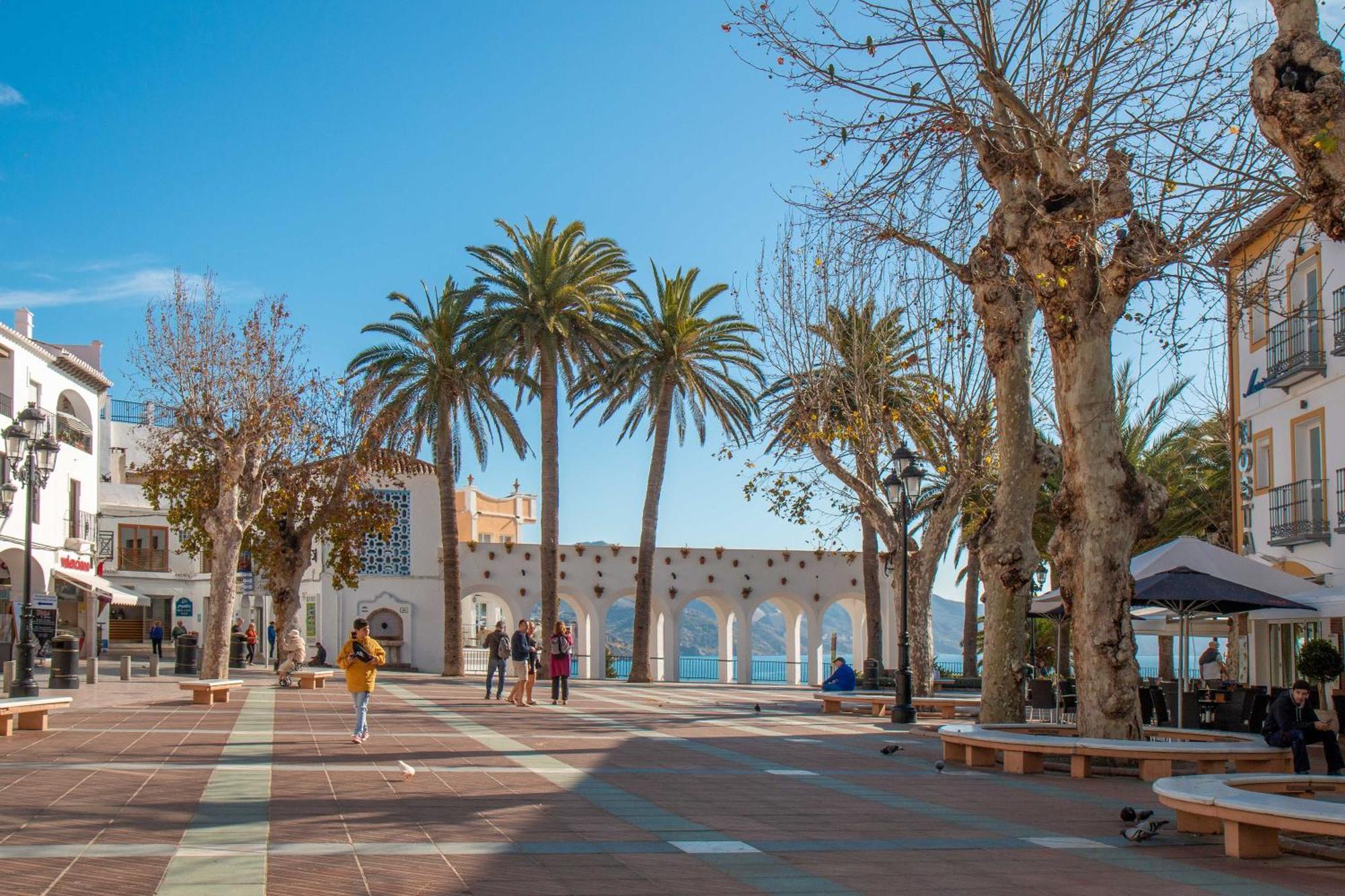 Complejo Andalucia Torrecilla Beach Nerja Bagian luar foto